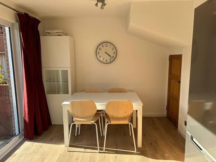 דירות Revamped Holywood Town Centre House מראה חיצוני תמונה